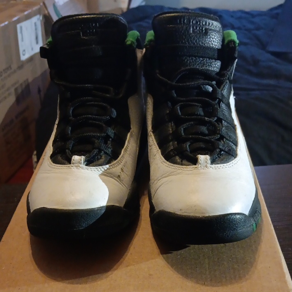 Jordan 10 Retro (GS) "Seattle" (2019) Mens 6Y Womens 7.5 EUC - Picture 4 of 9